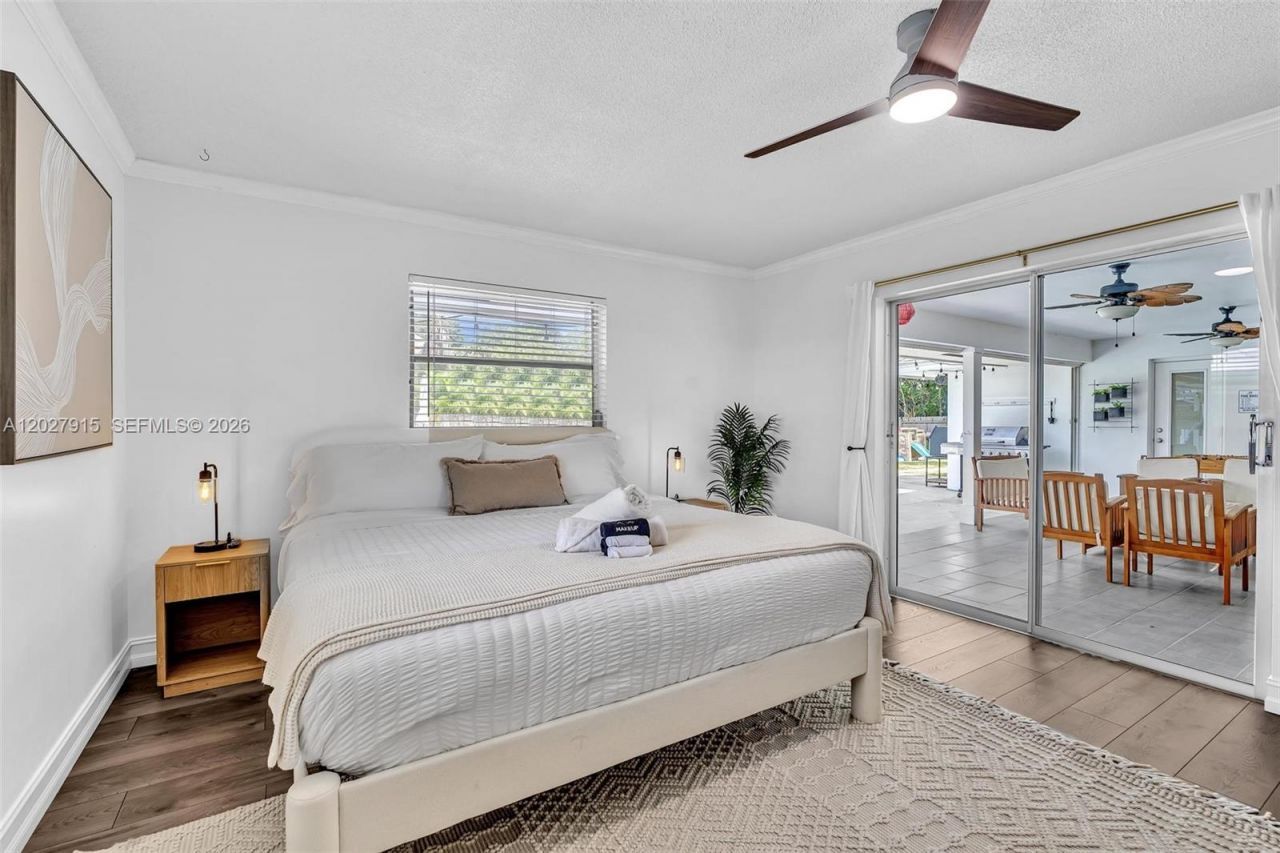 8101 W Lake Dr, Lake Clarke Shores, FL 33406 Photo