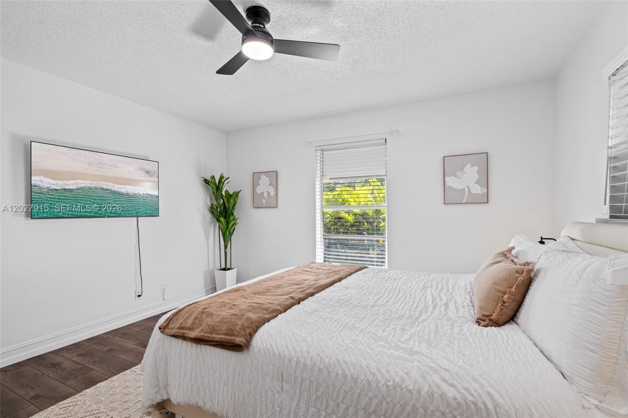 8101 W Lake Dr, Lake Clarke Shores, FL 33406 Photo