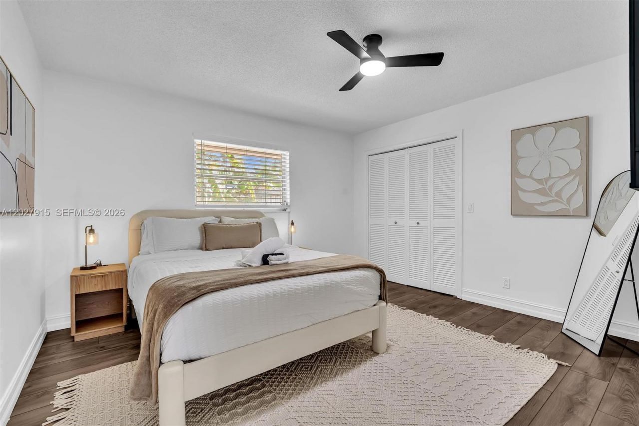 8101 W Lake Dr, Lake Clarke Shores, FL 33406 Photo