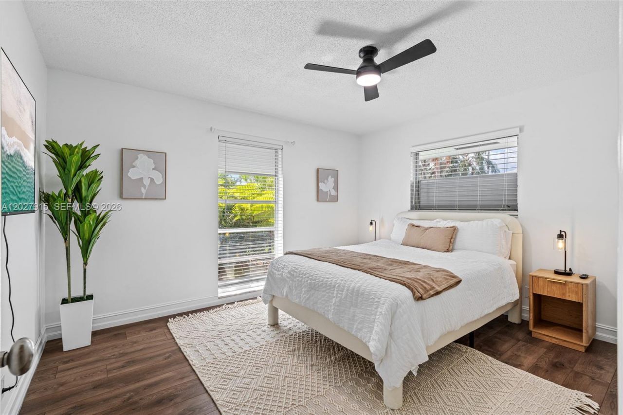8101 W Lake Dr, Lake Clarke Shores, FL 33406 Photo