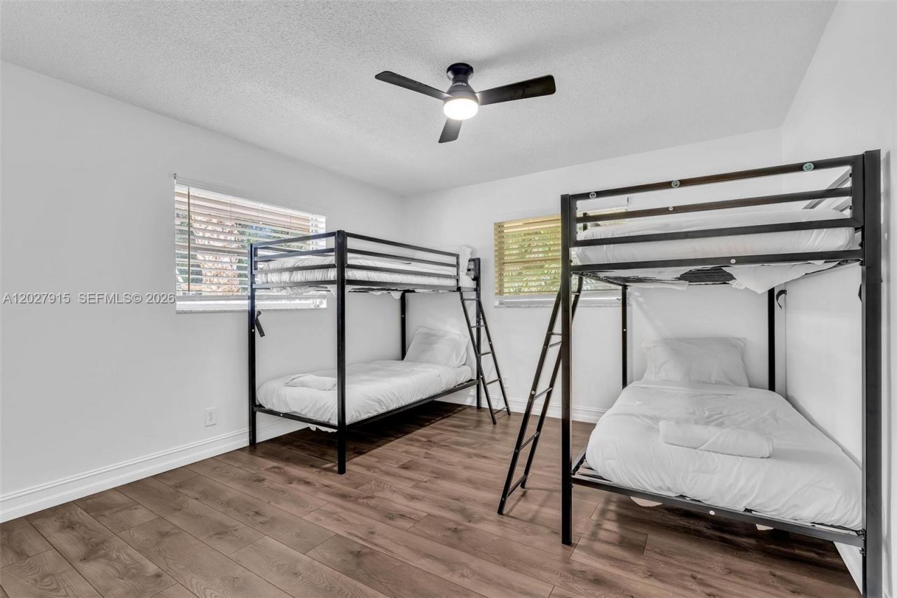 8101 W Lake Dr, Lake Clarke Shores, FL 33406 Photo