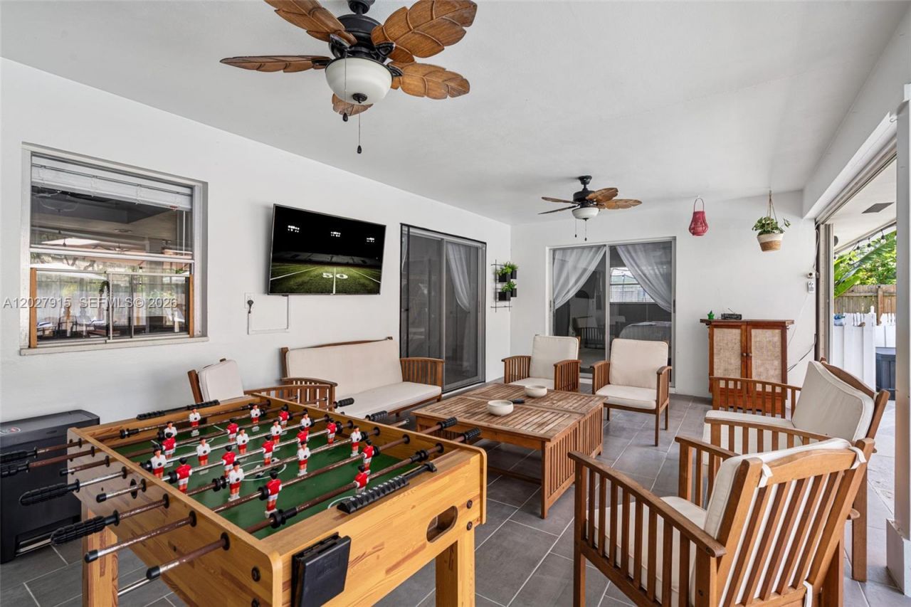 8101 W Lake Dr, Lake Clarke Shores, FL 33406 Photo