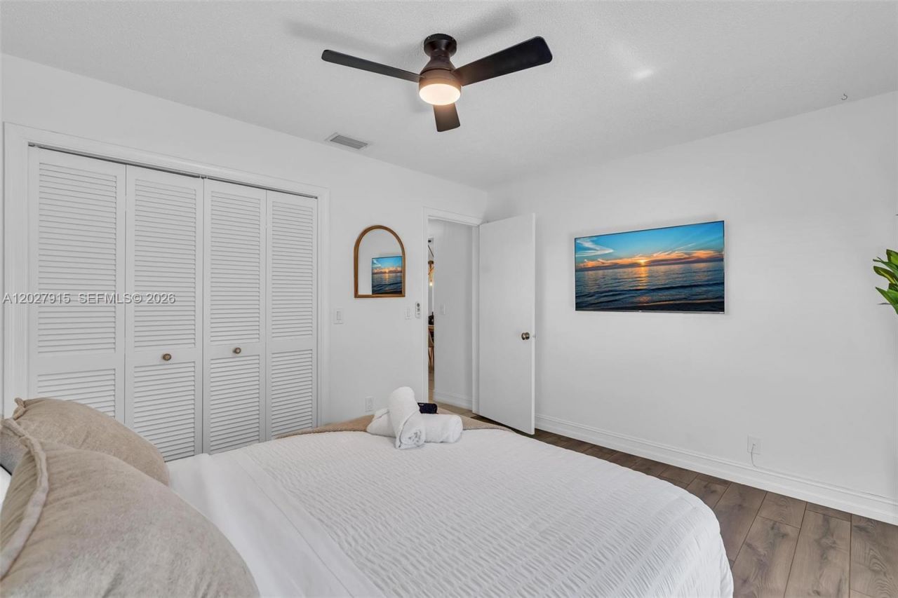 8101 W Lake Dr, Lake Clarke Shores, FL 33406 Photo
