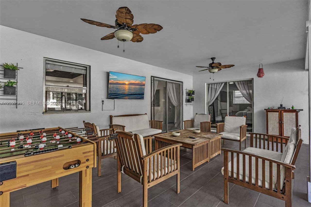8101 W Lake Dr, Lake Clarke Shores, FL 33406 Photo