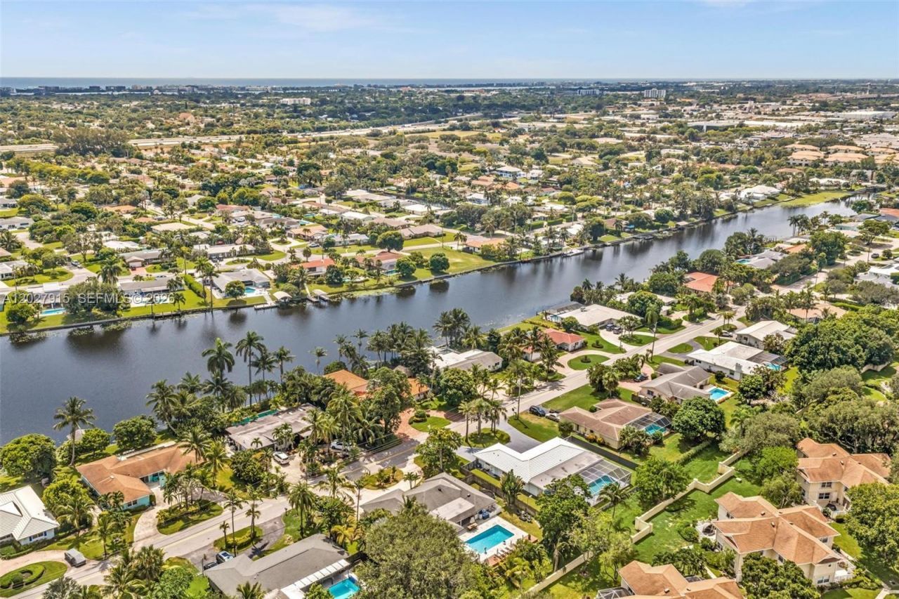 8101 W Lake Dr, Lake Clarke Shores, FL 33406 Photo