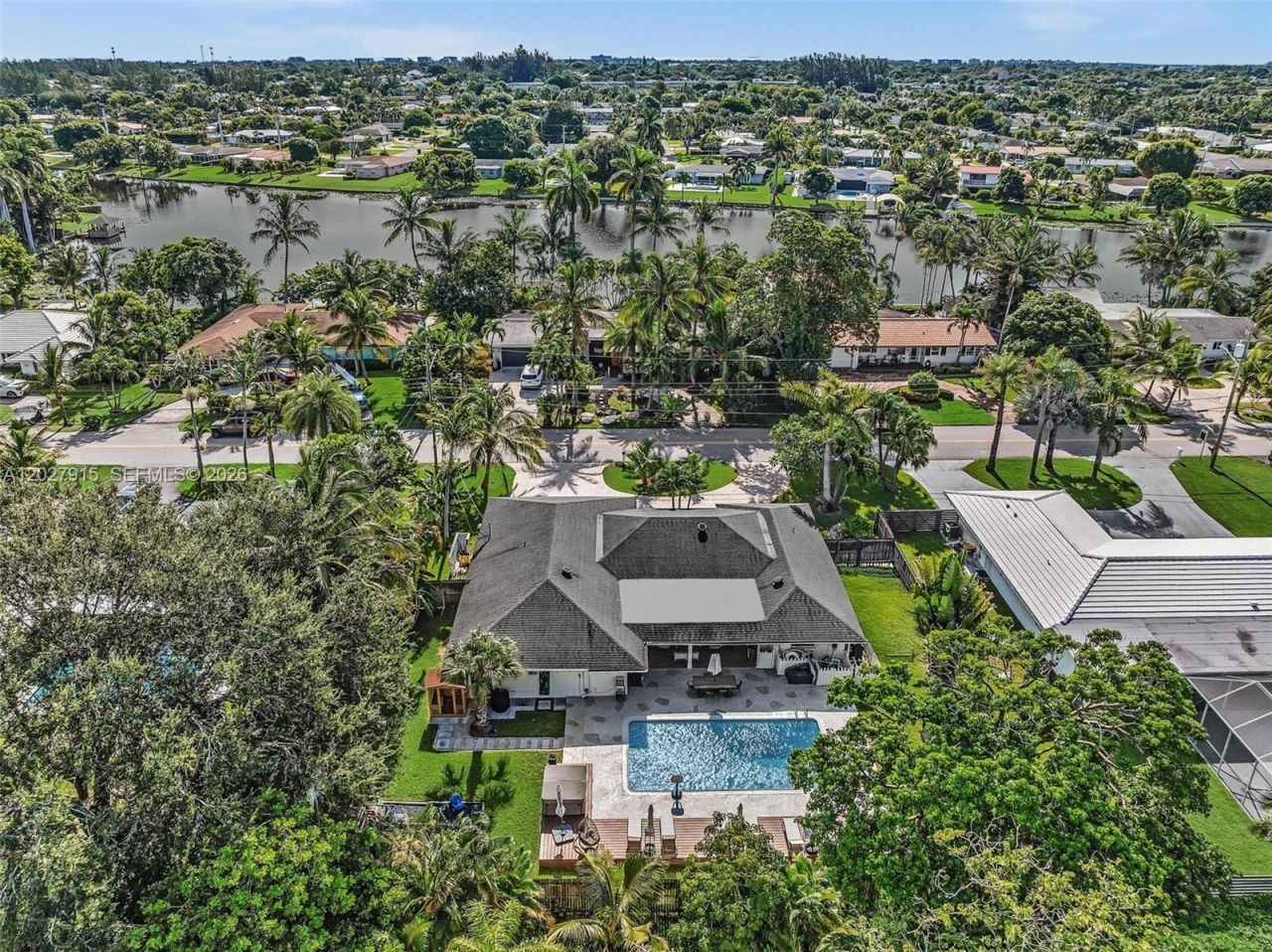 8101 W Lake Dr, Lake Clarke Shores, FL 33406 Photo