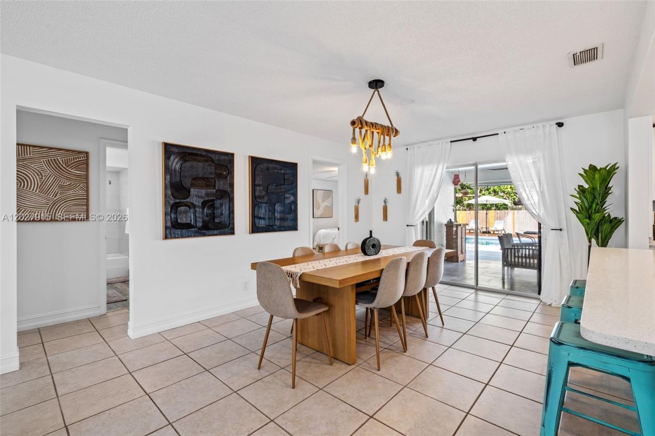 8101 W Lake Dr, Lake Clarke Shores, FL 33406 Photo