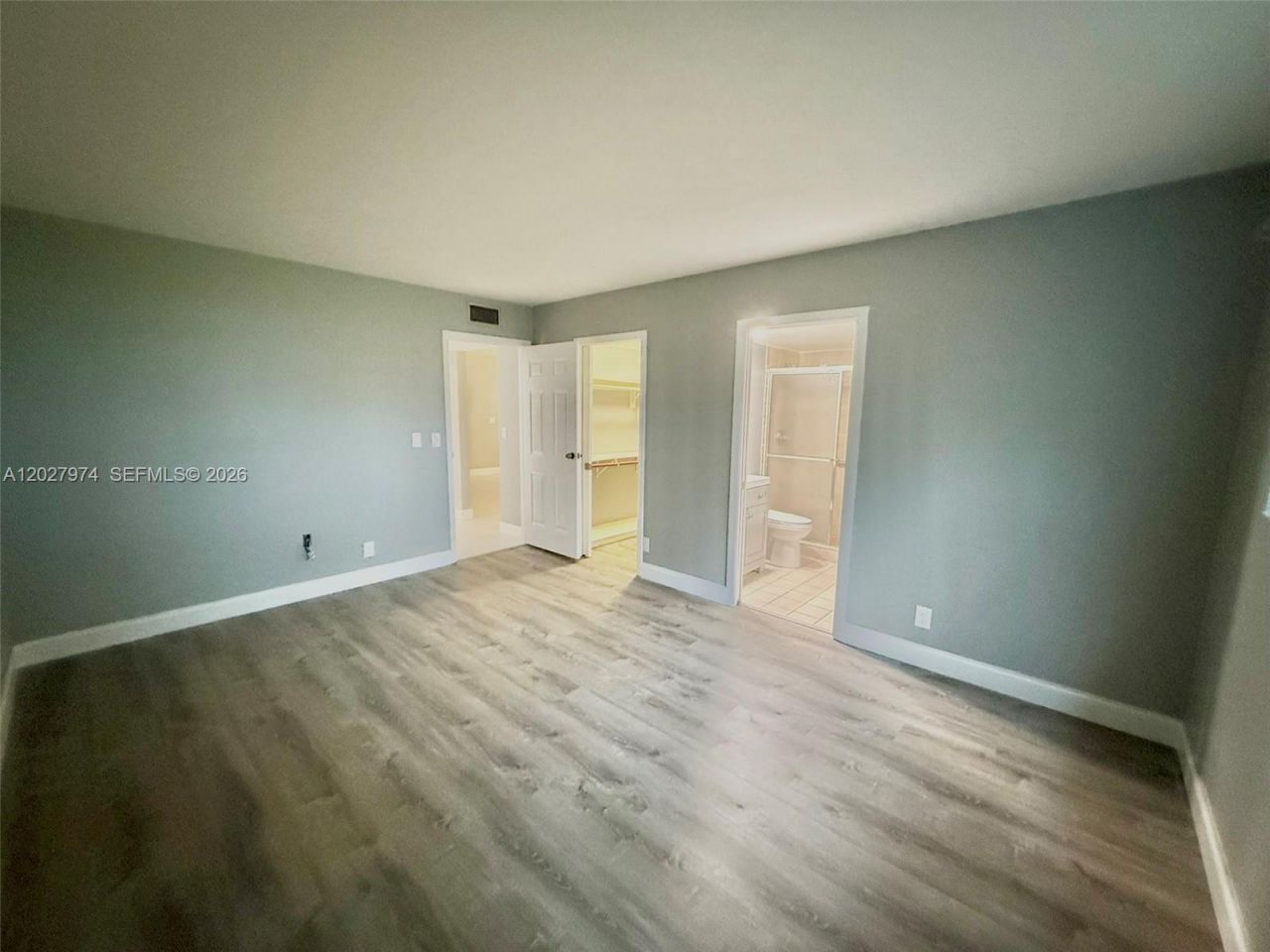 5220 Las Verdes Cir , Unit 114, Delray Beach, FL 33484 Photo