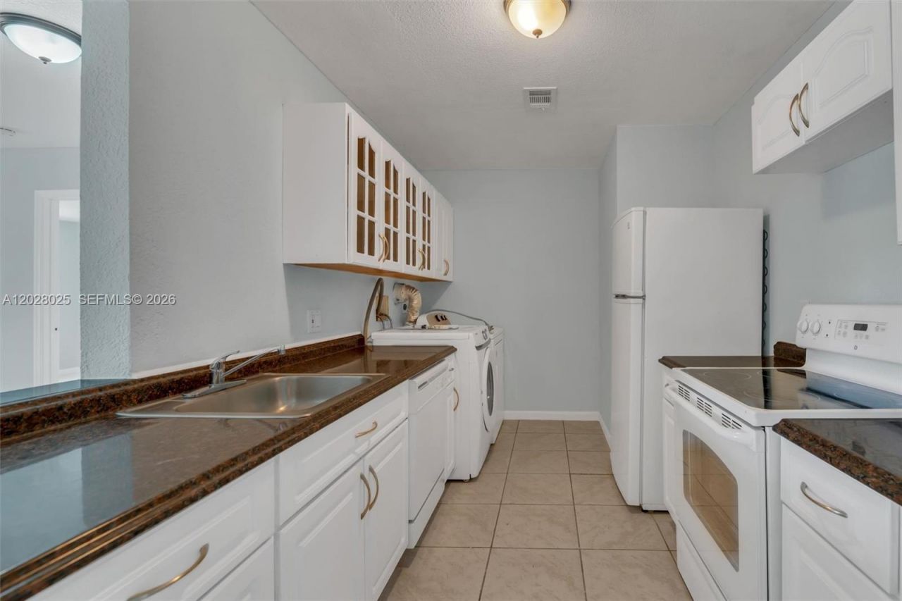 3793 NW 213th Ter , Miami Gardens, FL 33055 Photo