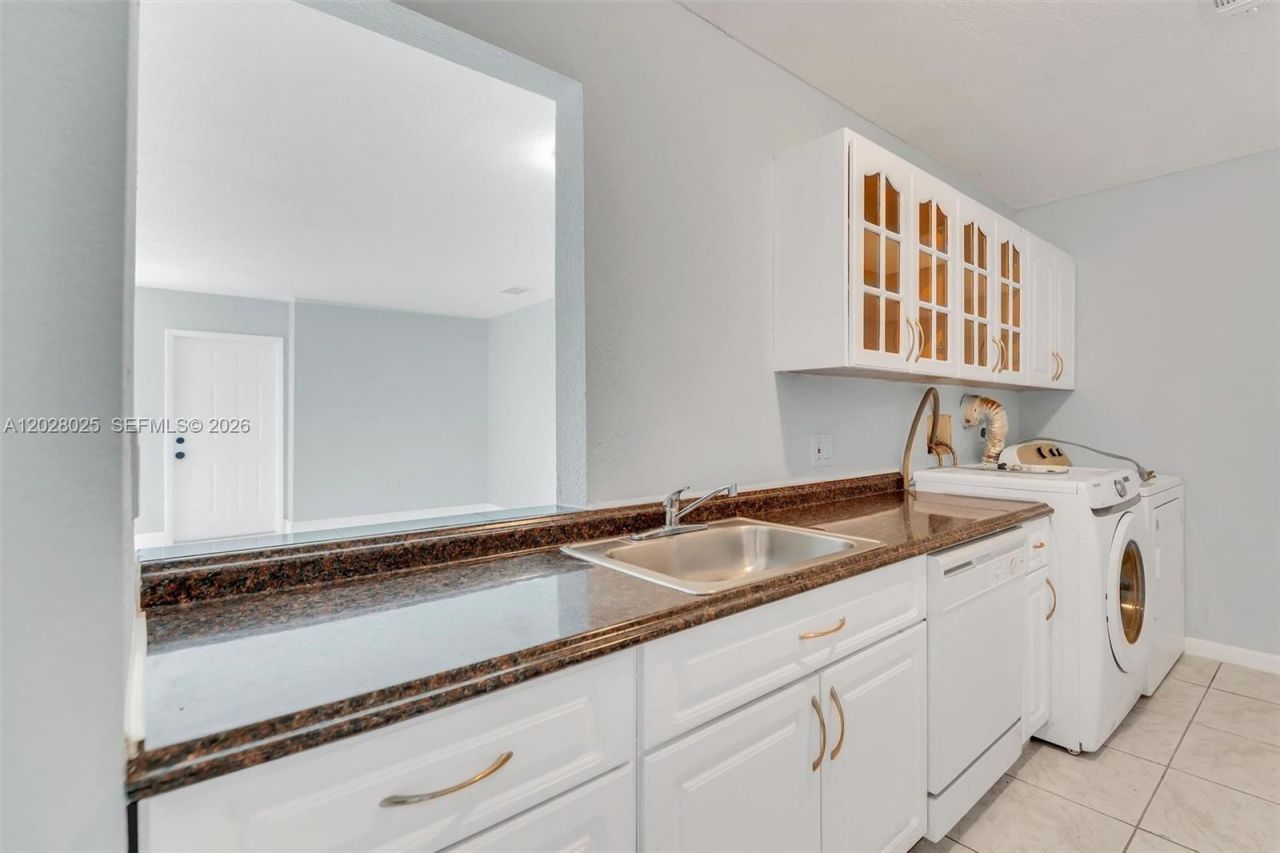 3793 NW 213th Ter , Miami Gardens, FL 33055 Photo