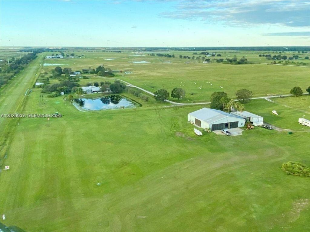 12245 NE 56th Ave , Okeechobee, FL 34972 Photo