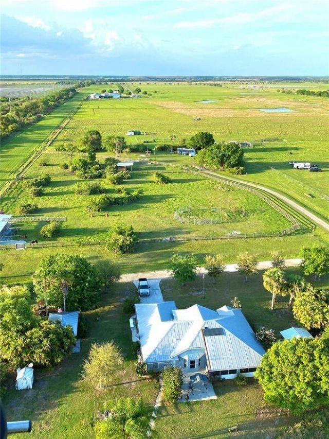 12245 NE 56th Ave , Okeechobee, FL 34972 Photo