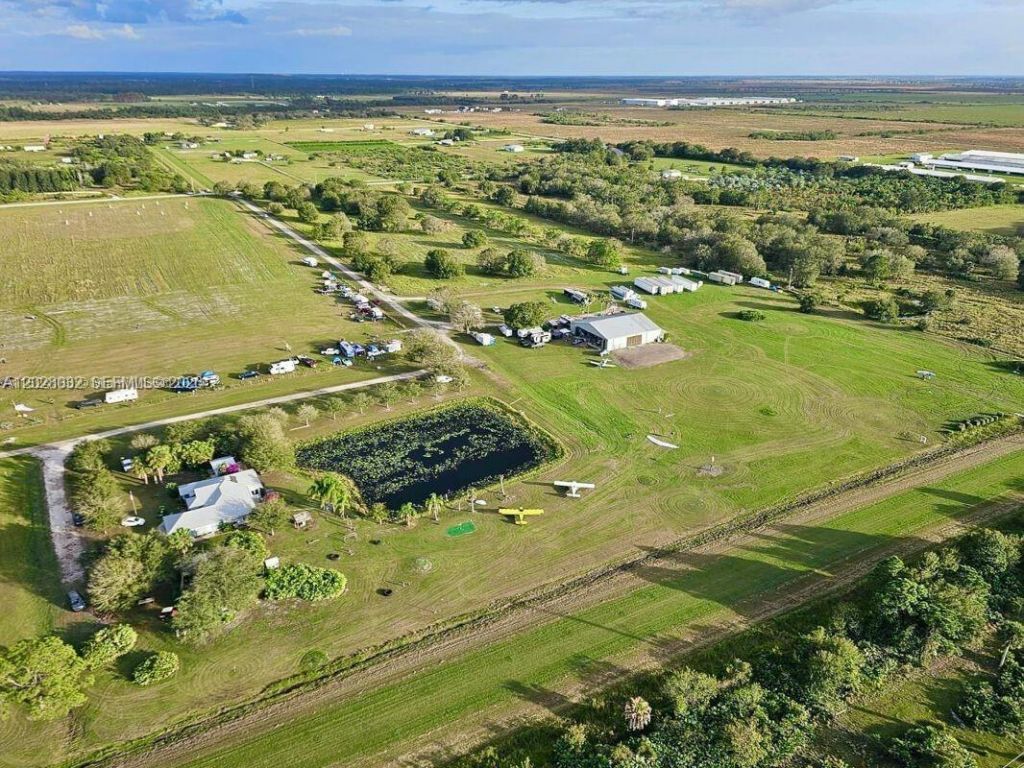 12245 NE 56th Ave , Okeechobee, FL 34972 Photo