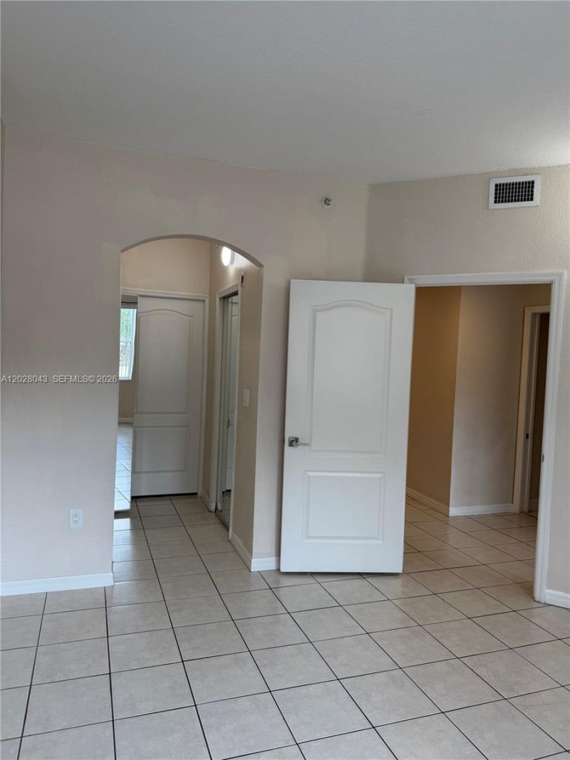 8964 W Flagler St , Unit 109, Miami, FL 33174 Photo