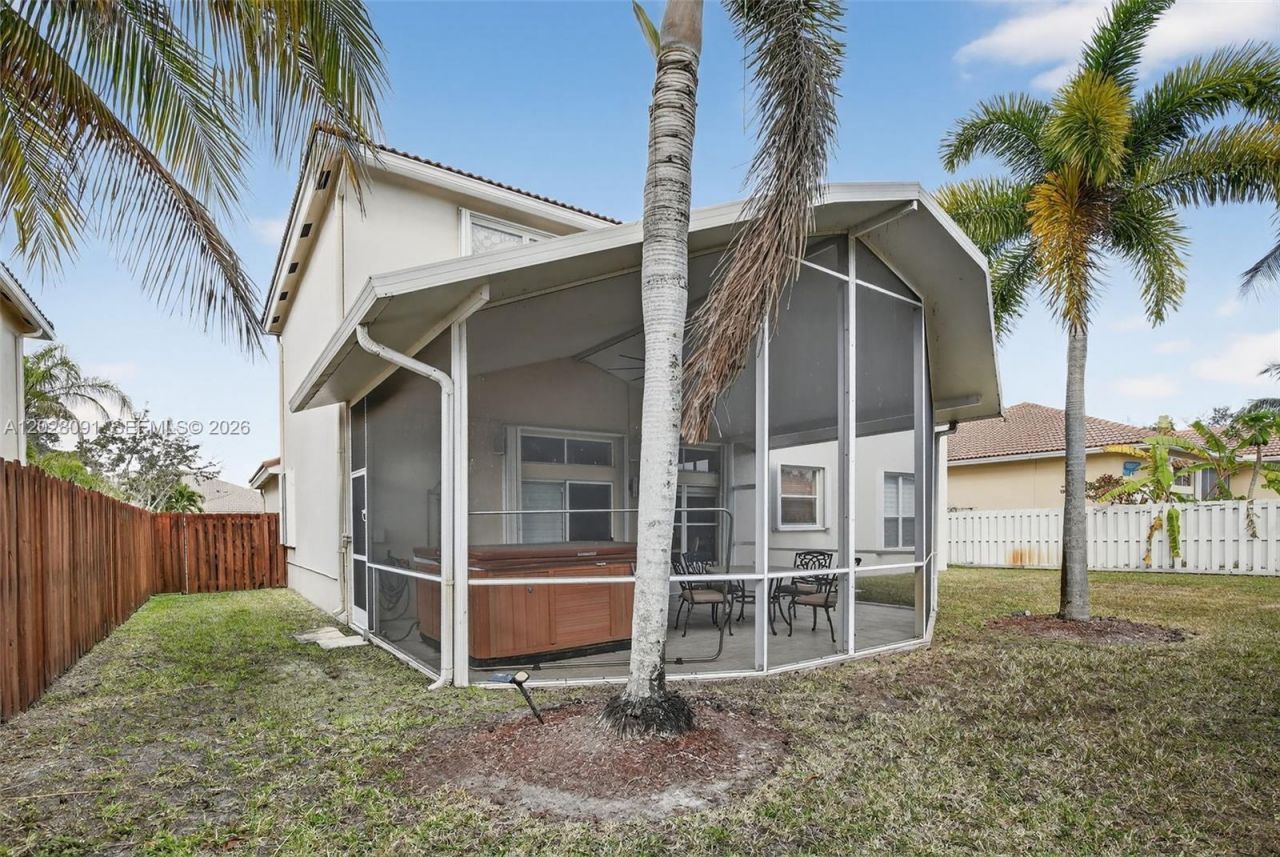 19018 NW 23rd Pl, Pembroke Pines, FL 33029 Photo