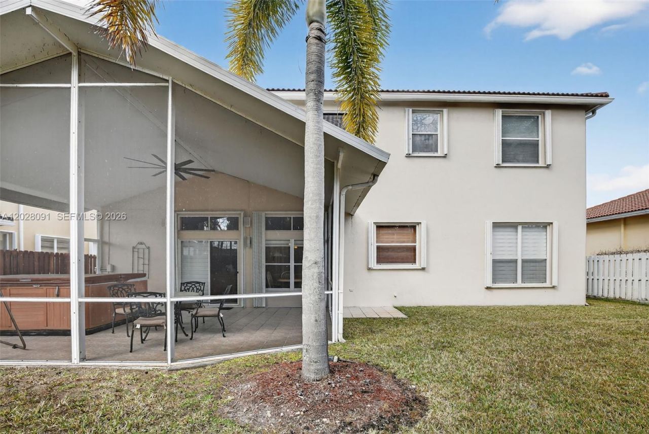 19018 NW 23rd Pl, Pembroke Pines, FL 33029 Photo