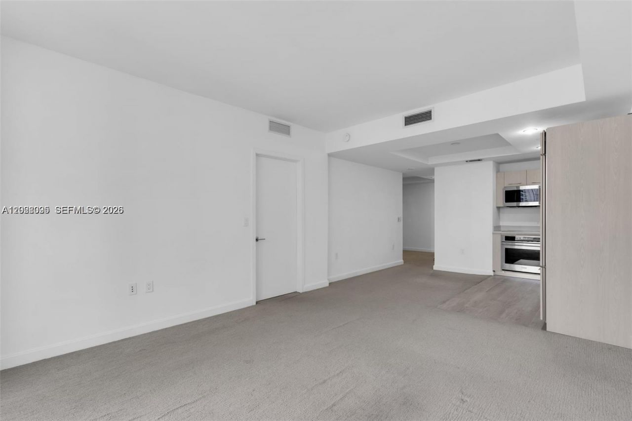 45 SW 9th St, Unit 2204, Miami, FL 33130 Photo