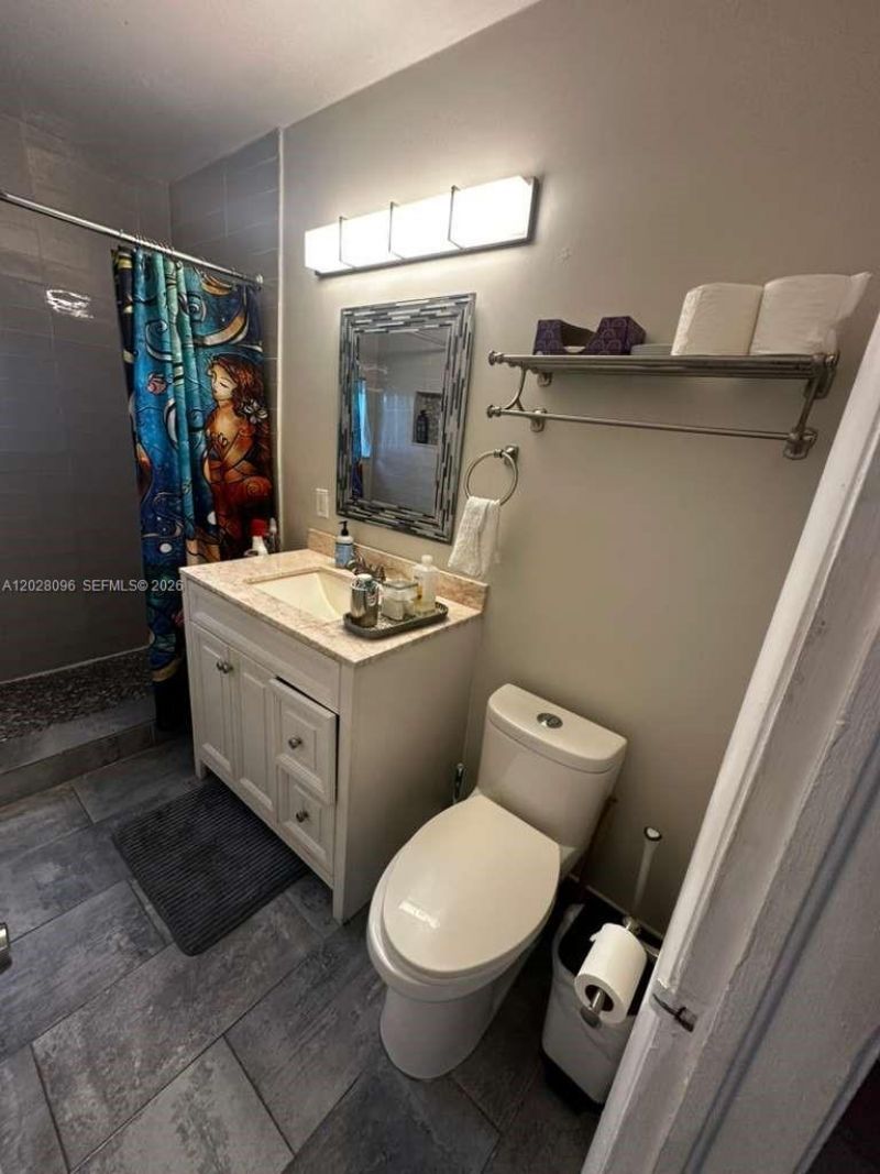 2318 N Ocean Blvd, Fort Lauderdale, FL 33305 Photo