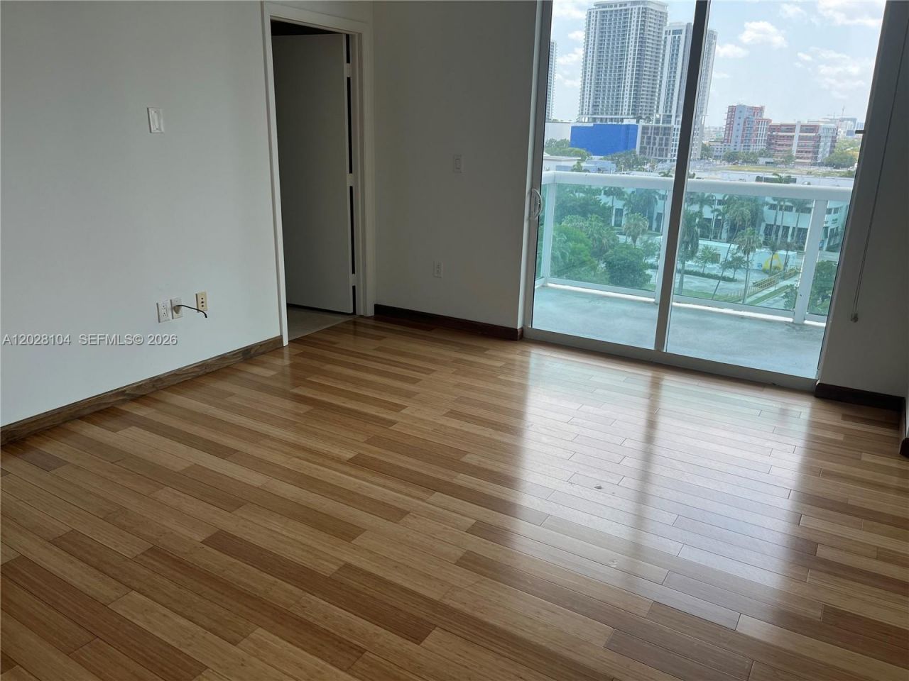 1800 N Bayshore Dr , Unit 915, Miami, FL 33132 Photo
