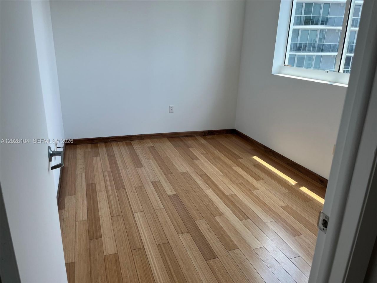 1800 N Bayshore Dr , Unit 915, Miami, FL 33132 Photo