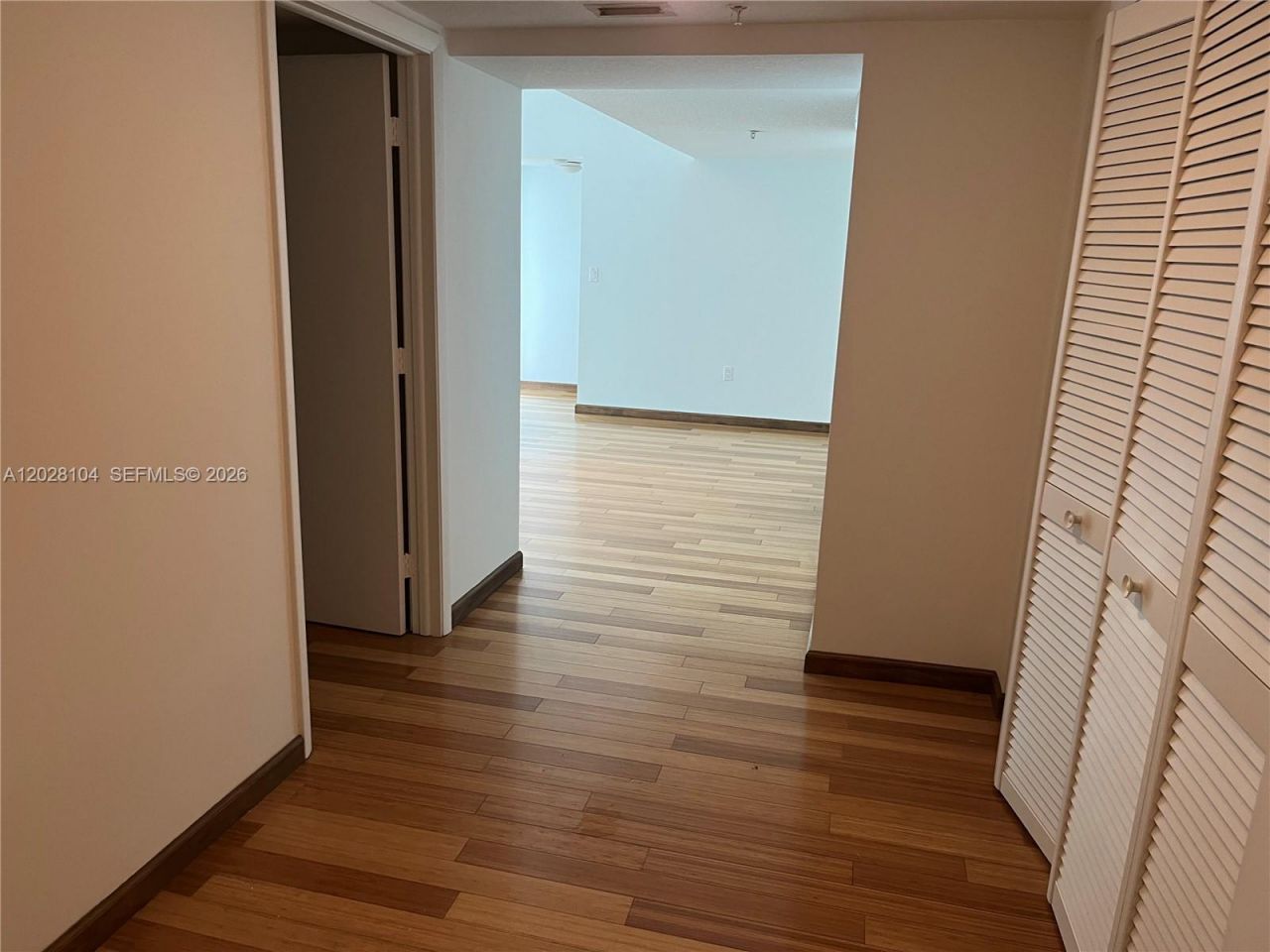 1800 N Bayshore Dr , Unit 915, Miami, FL 33132 Photo