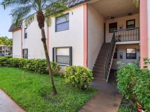 851 NE 207th Ter , Unit 6-103, Miami, FL 33179