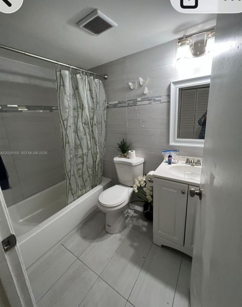851 NE 207th Ter , Unit 6-103, Miami, FL 33179 Photo