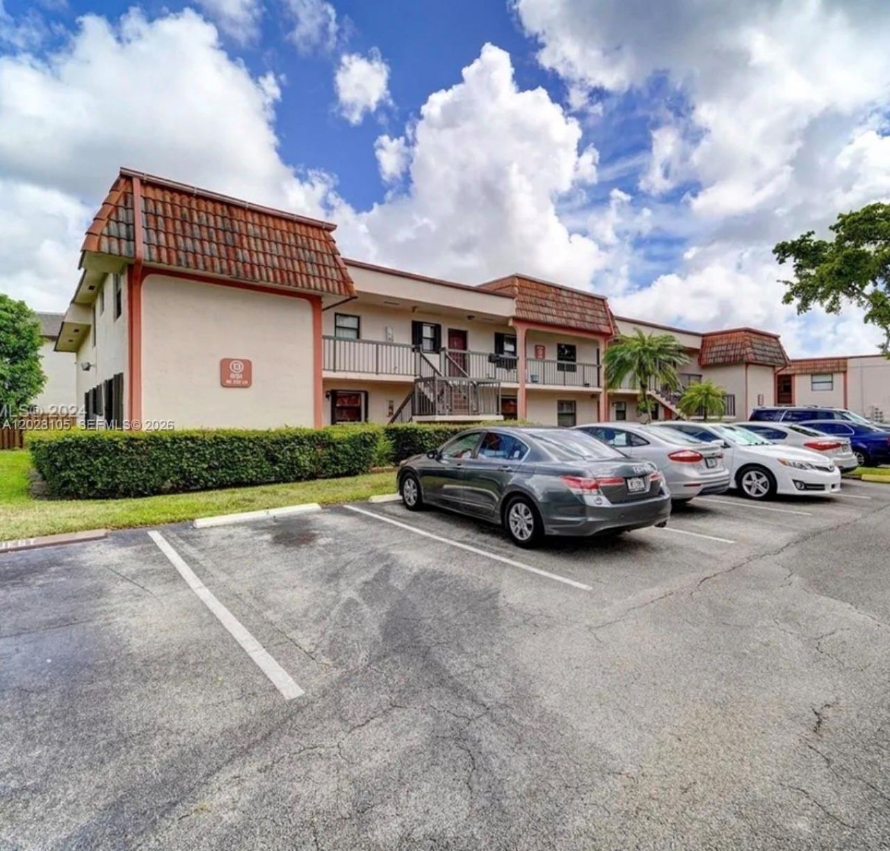 851 NE 207th Ter , Unit 6-103, Miami, FL 33179 Photo