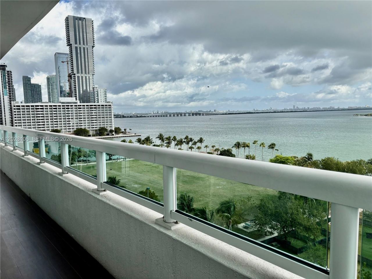 1800 N Bayshore Dr , Unit 905, Miami, FL 33132 Photo