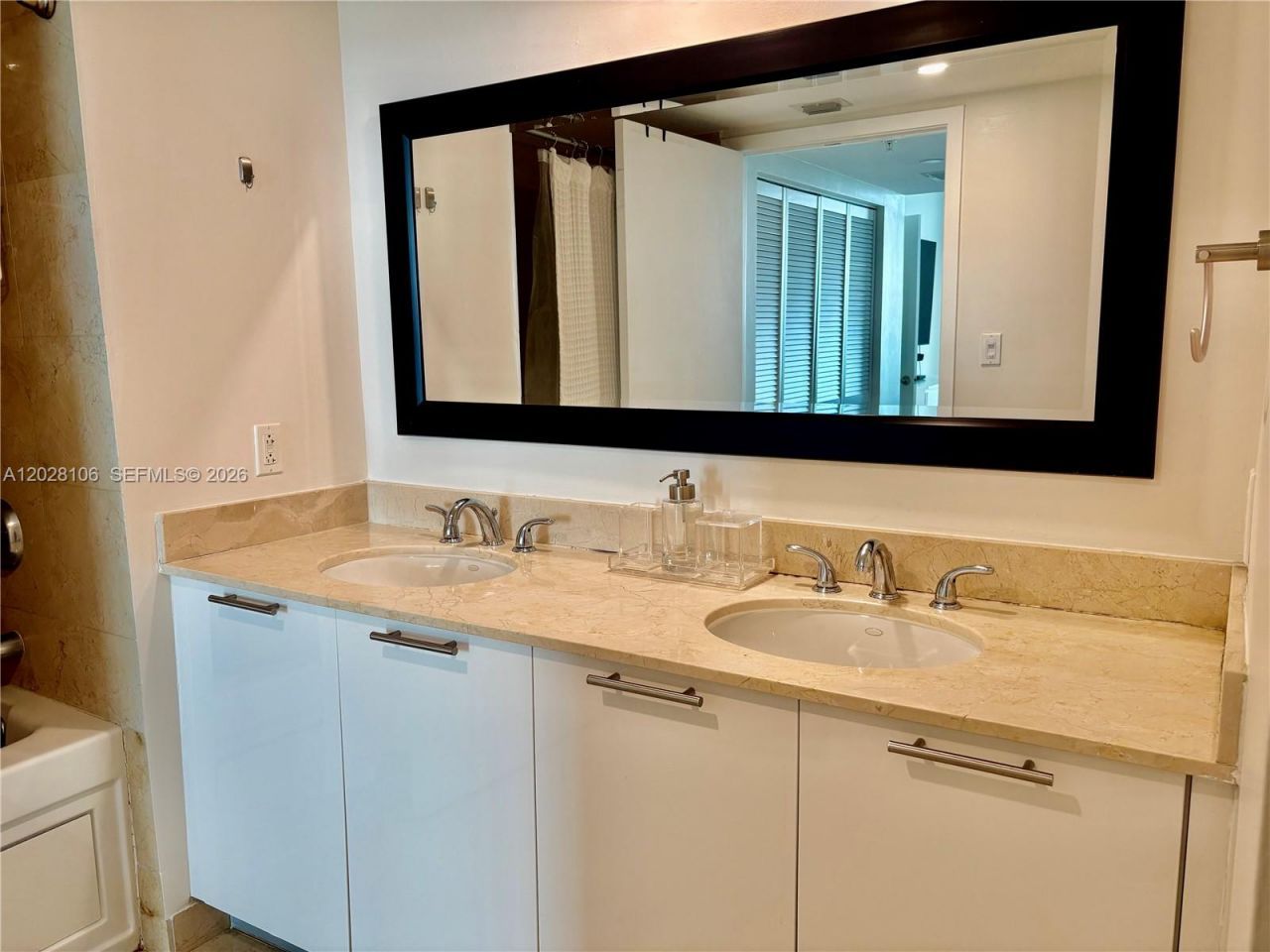 1800 N Bayshore Dr , Unit 905, Miami, FL 33132 Photo