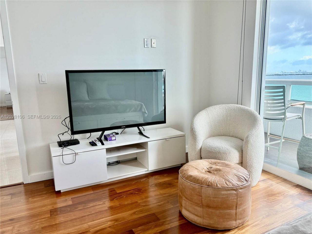 1800 N Bayshore Dr , Unit 905, Miami, FL 33132 Photo
