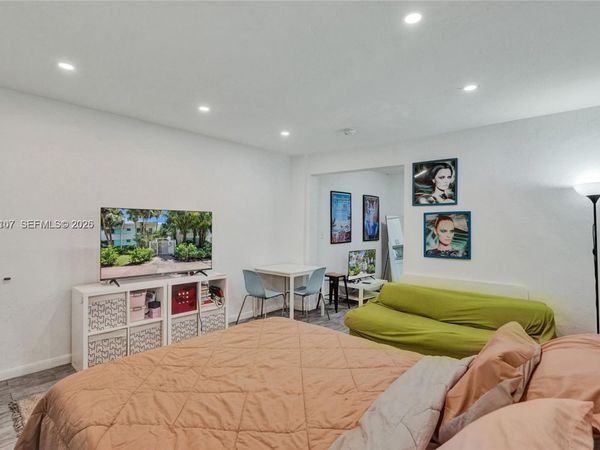 911 Meridian Ave , Unit 104, Miami Beach, FL 33139