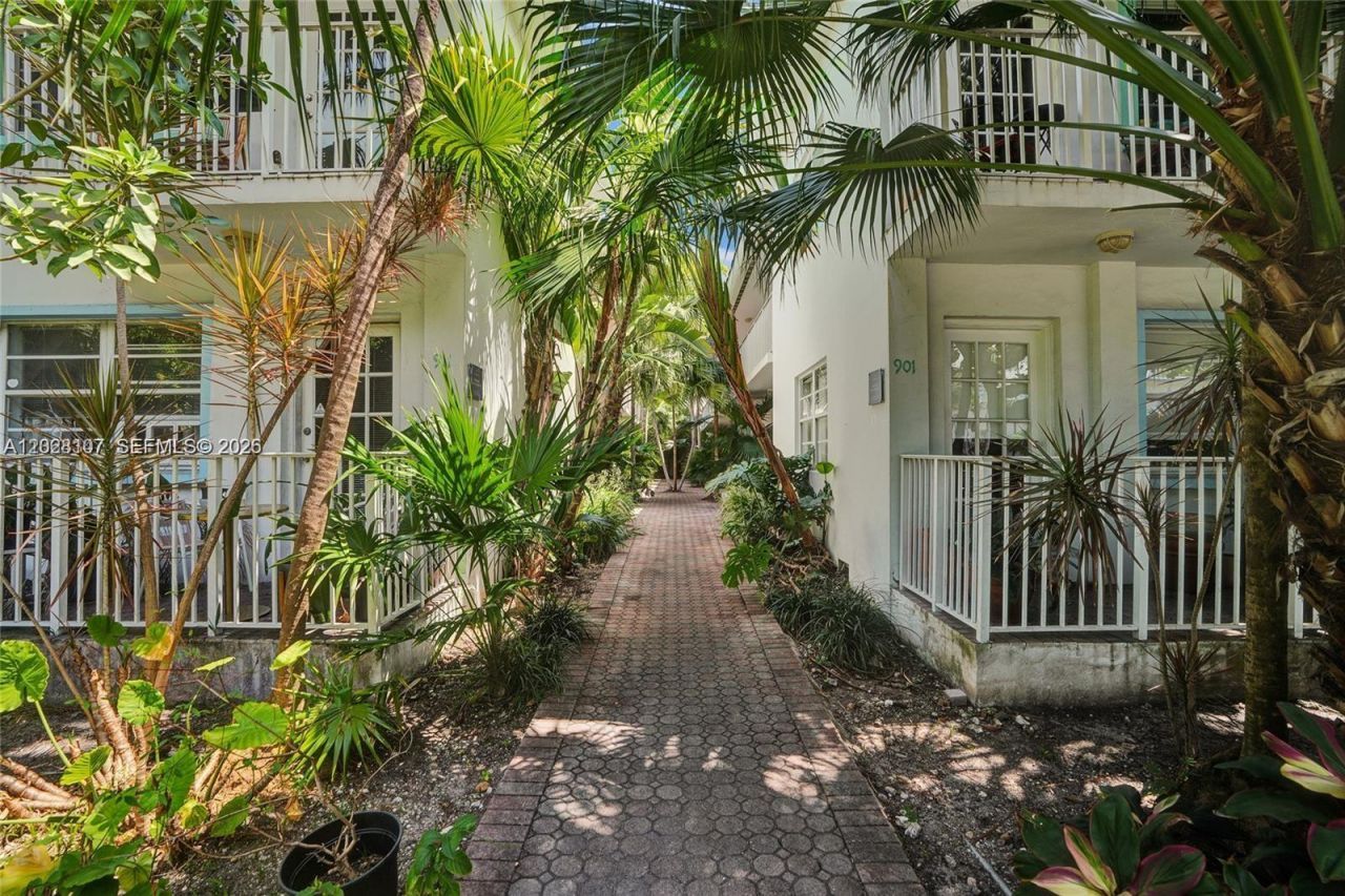 911 Meridian Ave , Unit 104, Miami Beach, FL 33139 Photo