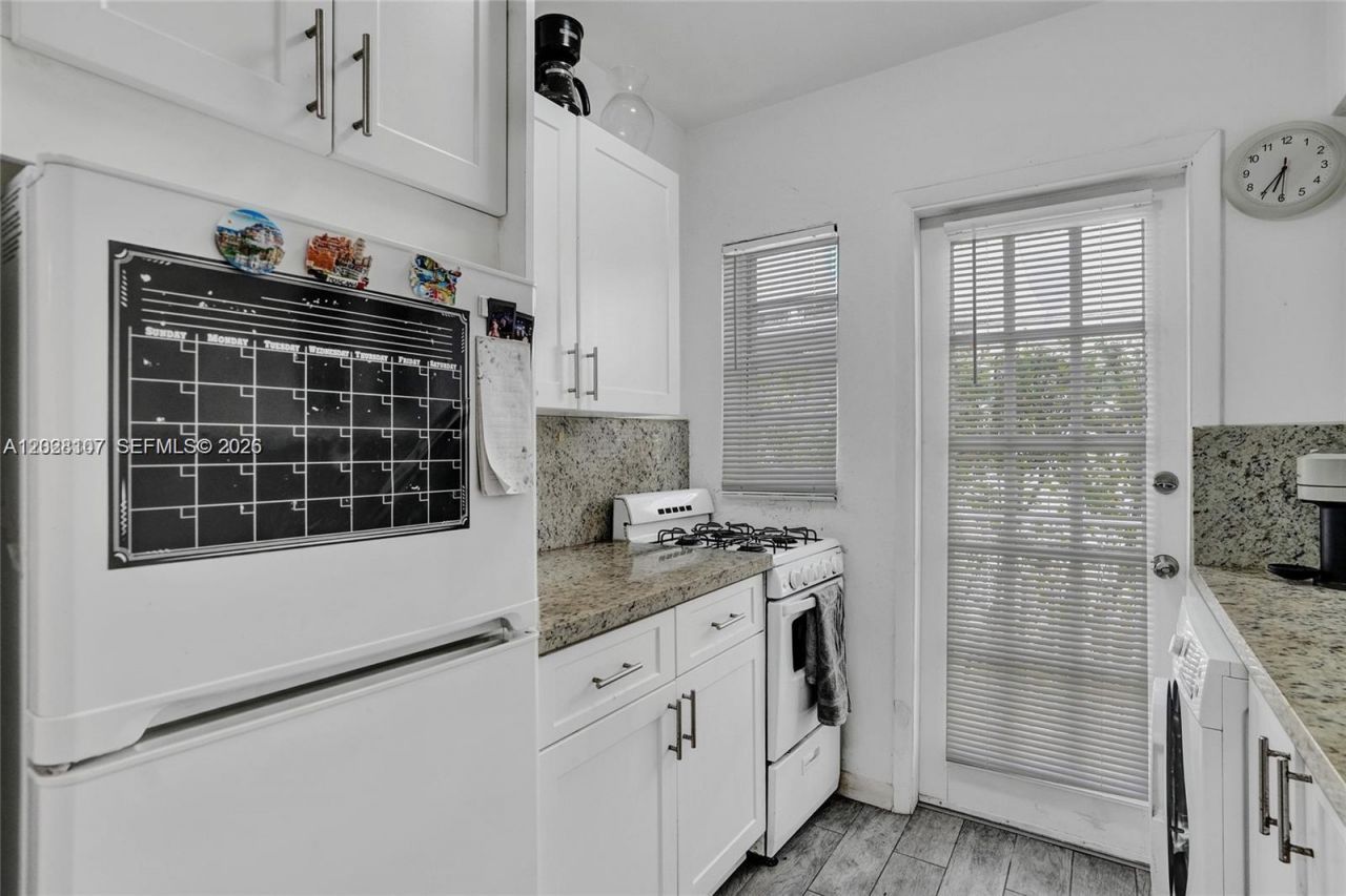 911 Meridian Ave , Unit 104, Miami Beach, FL 33139 Photo