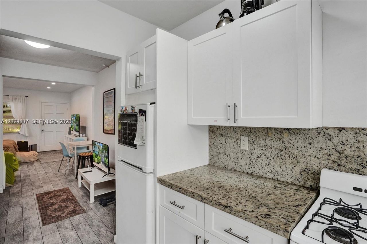 911 Meridian Ave , Unit 104, Miami Beach, FL 33139 Photo