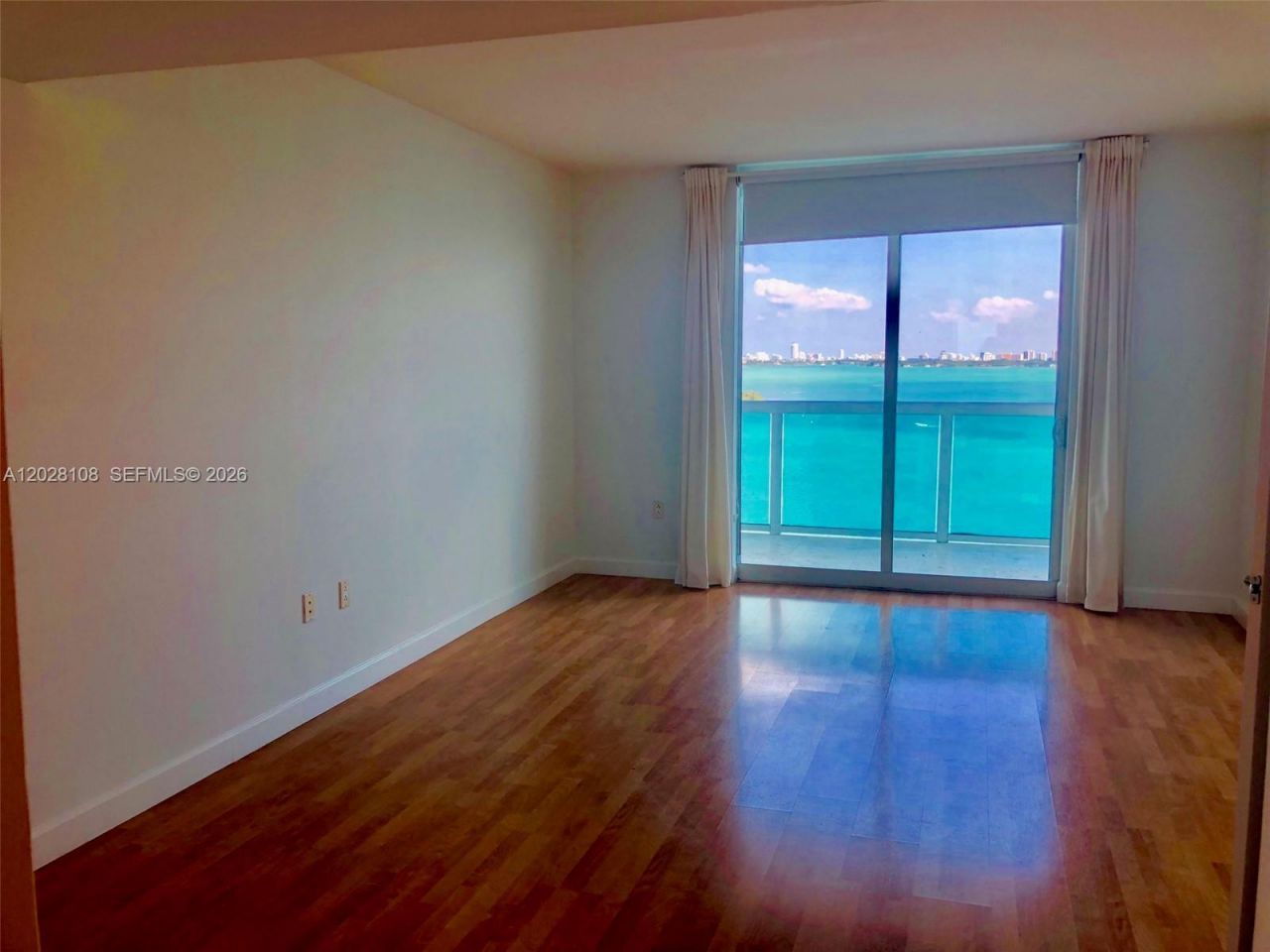 1800 N Bayshore Dr, Unit 1605, Miami, FL 33132 Photo