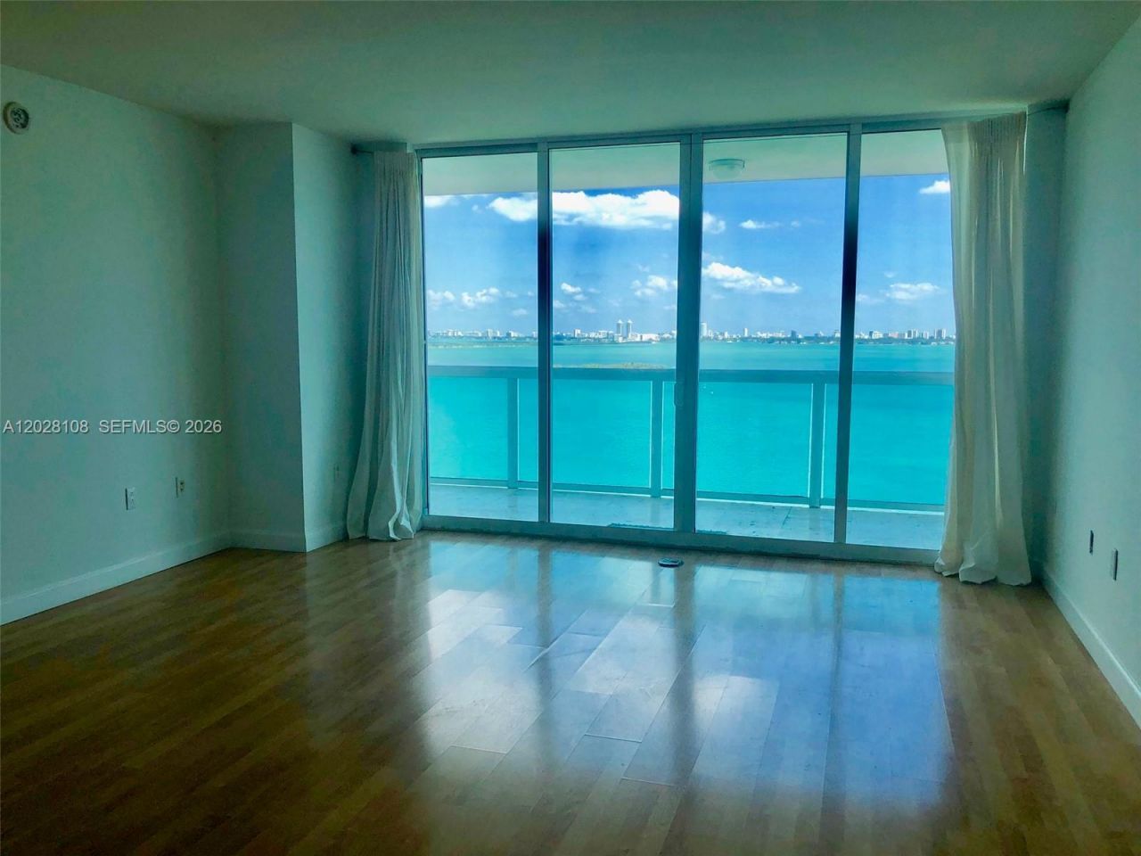 1800 N Bayshore Dr, Unit 1605, Miami, FL 33132 Photo