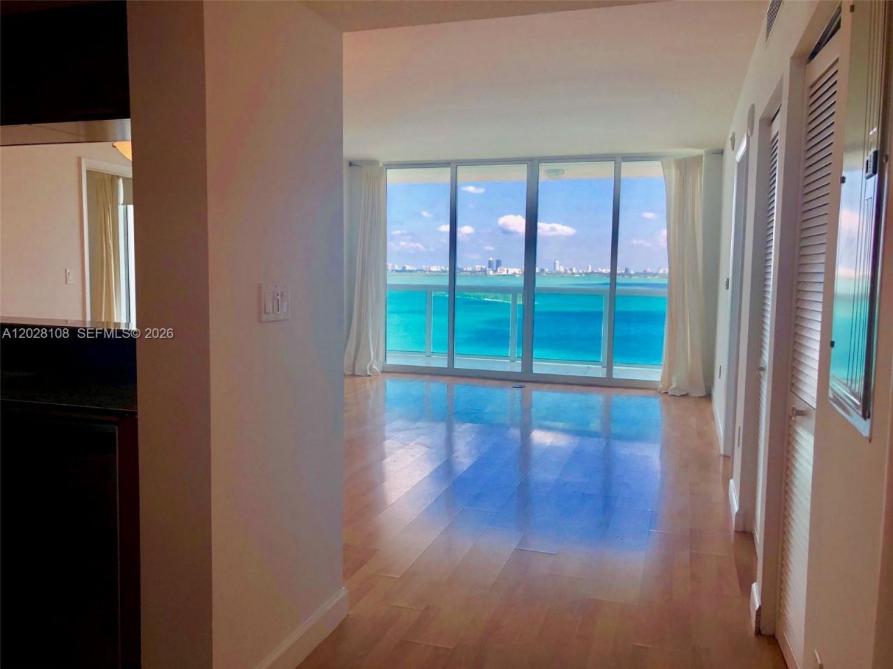 1800 N Bayshore Dr, Unit 1605, Miami, FL 33132 Photo