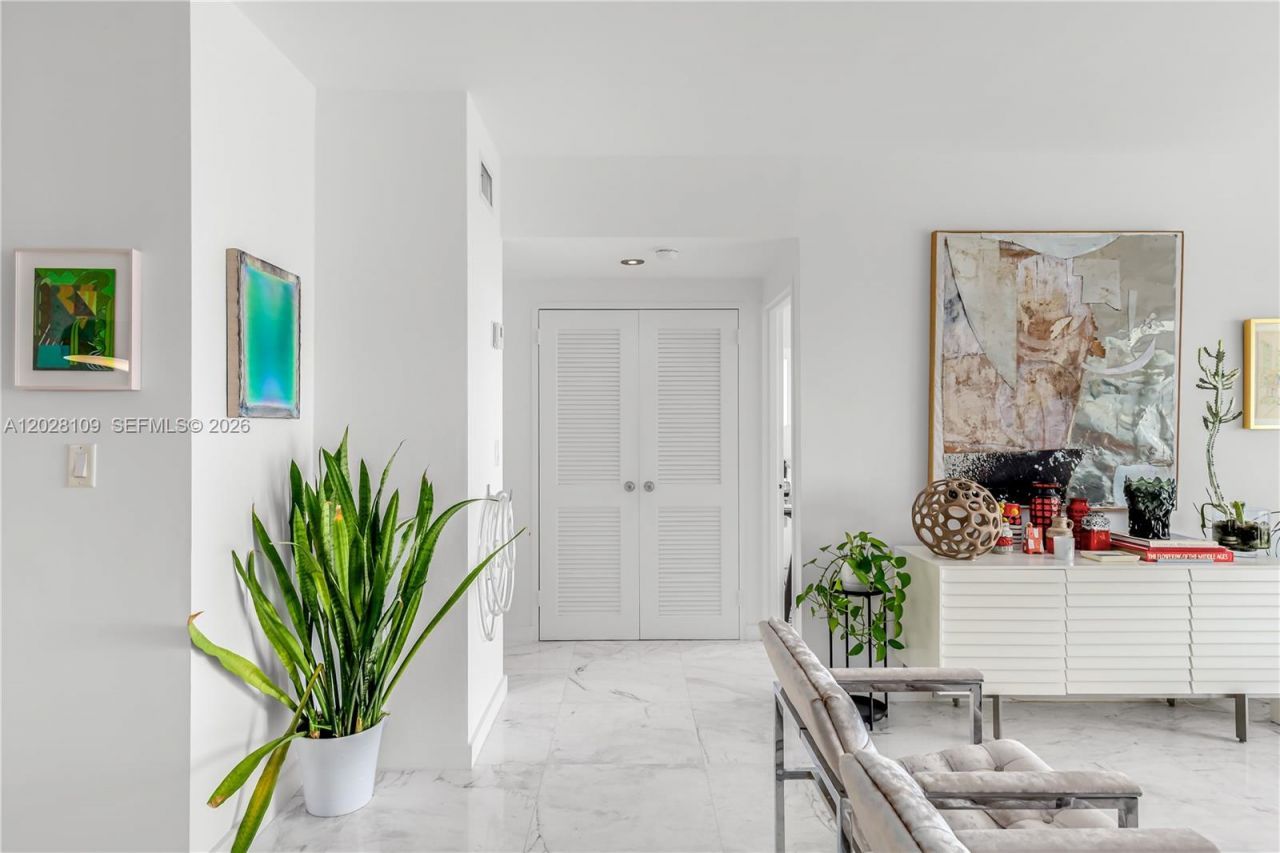 3 Island Ave, Unit 11B, Miami Beach, FL 33139 Photo