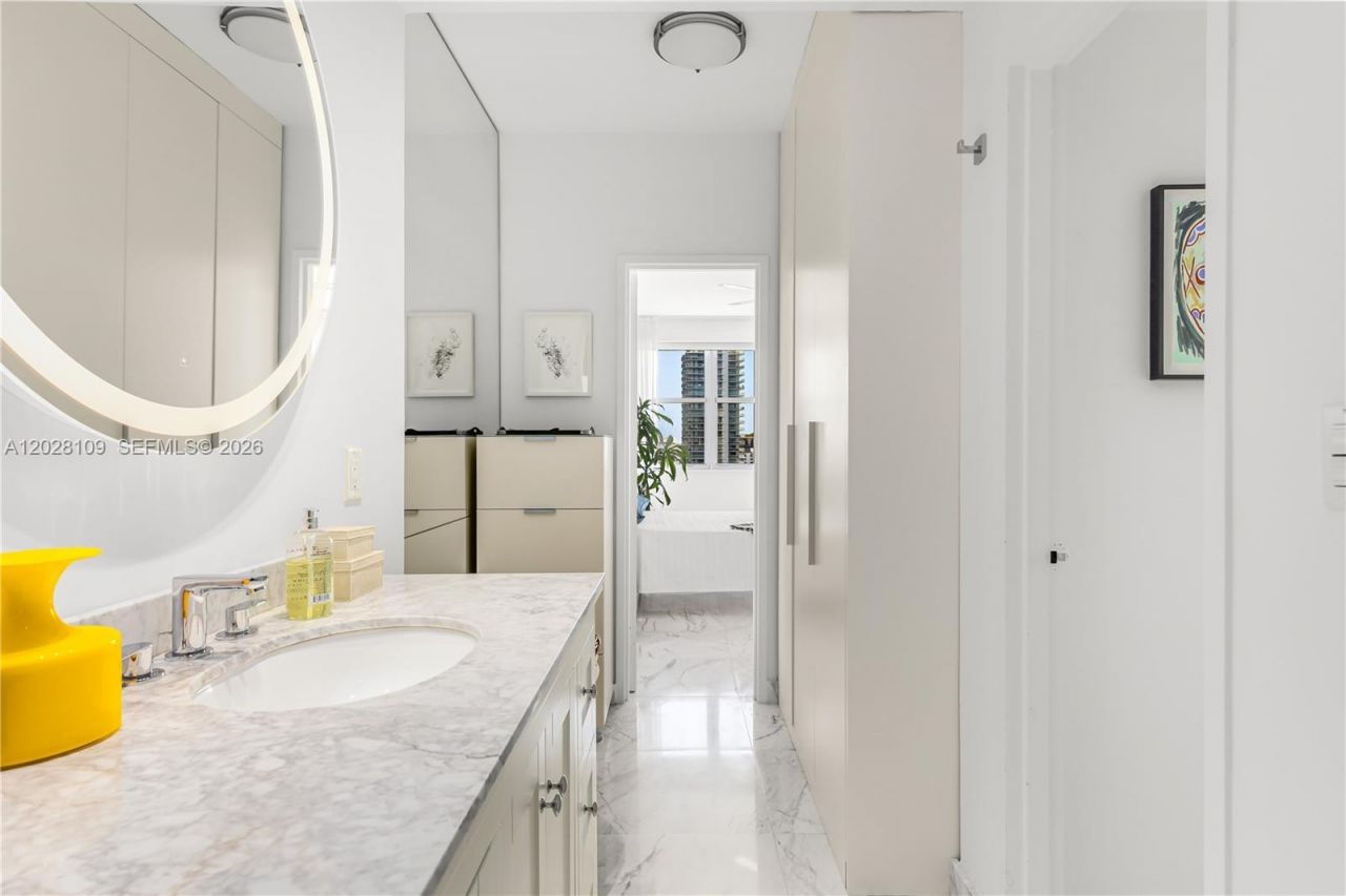 3 Island Ave, Unit 11B, Miami Beach, FL 33139 Photo