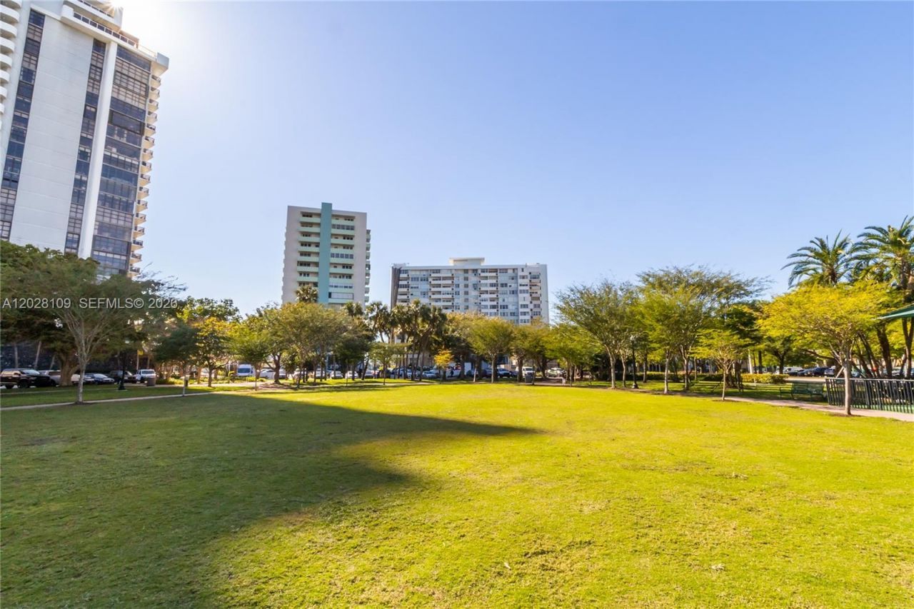 3 Island Ave, Unit 11B, Miami Beach, FL 33139 Photo