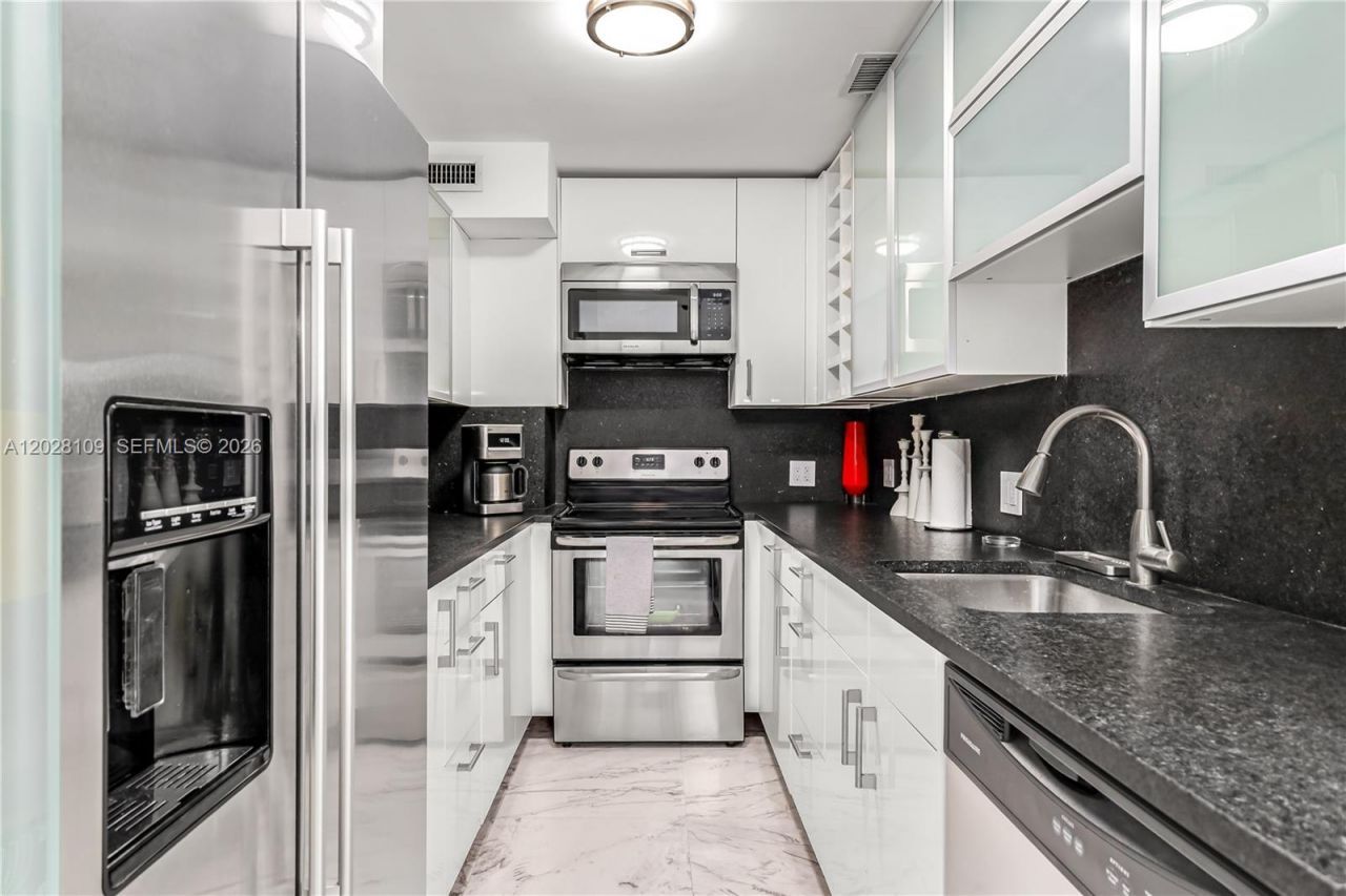 3 Island Ave, Unit 11B, Miami Beach, FL 33139 Photo