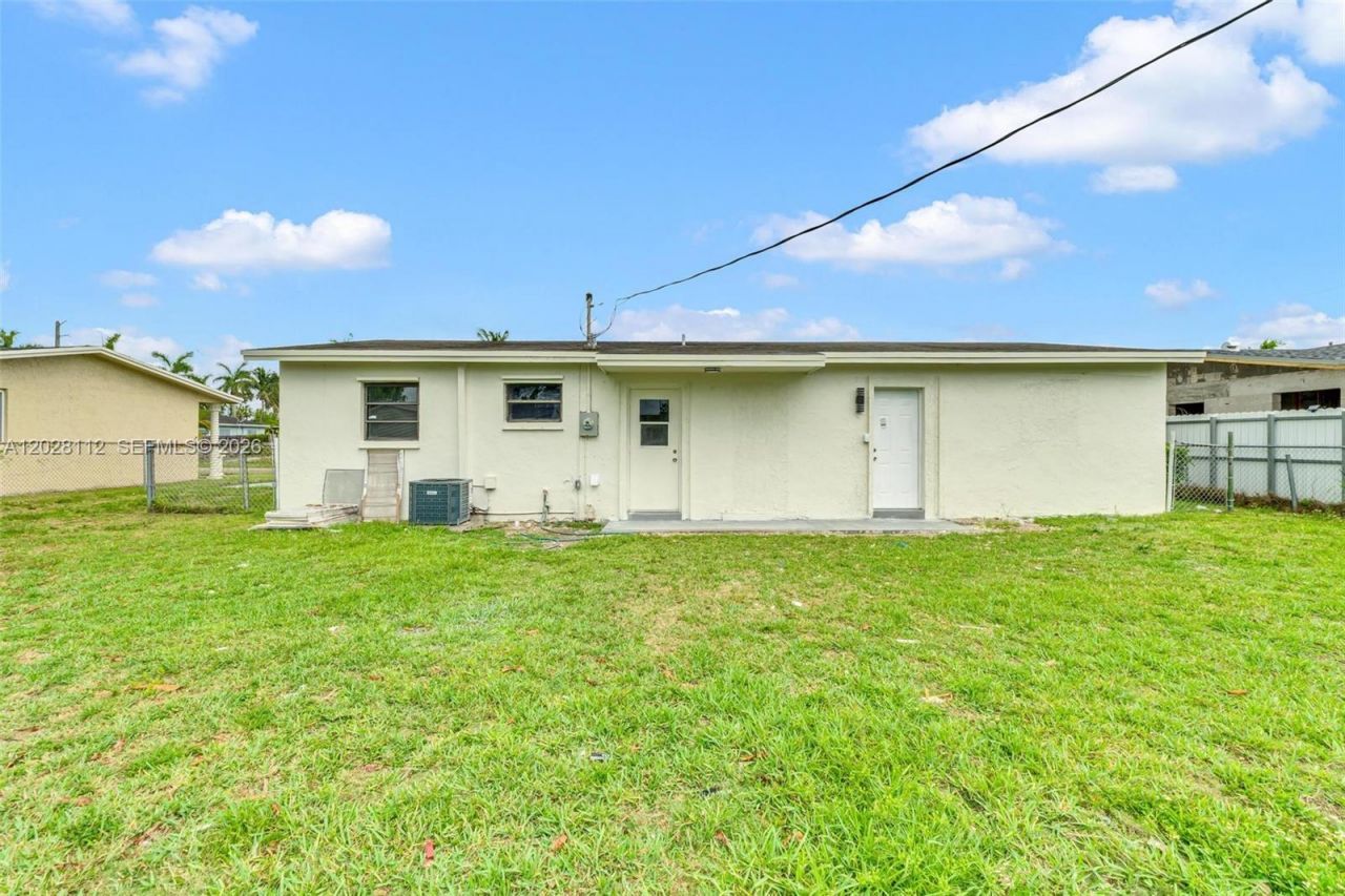 10721 SW 149th Ter , Miami, FL 33176 Photo