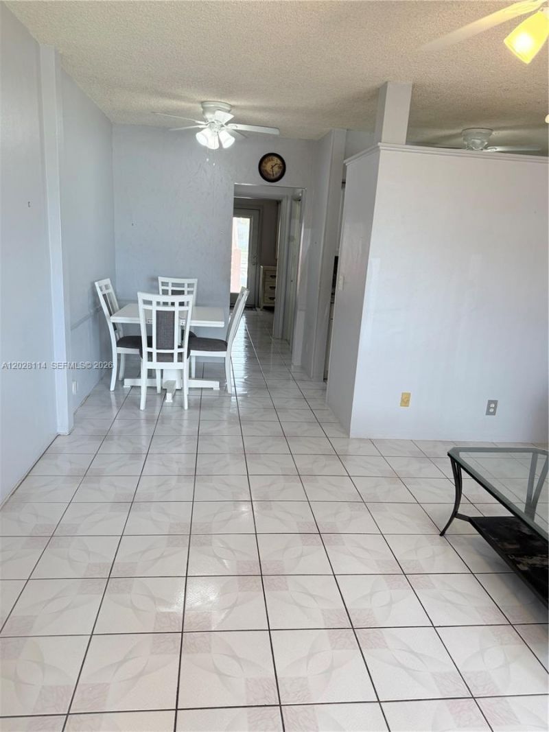 725 SW 11 Ave, Unit F8, Hallandale Beach, FL 33009 Photo