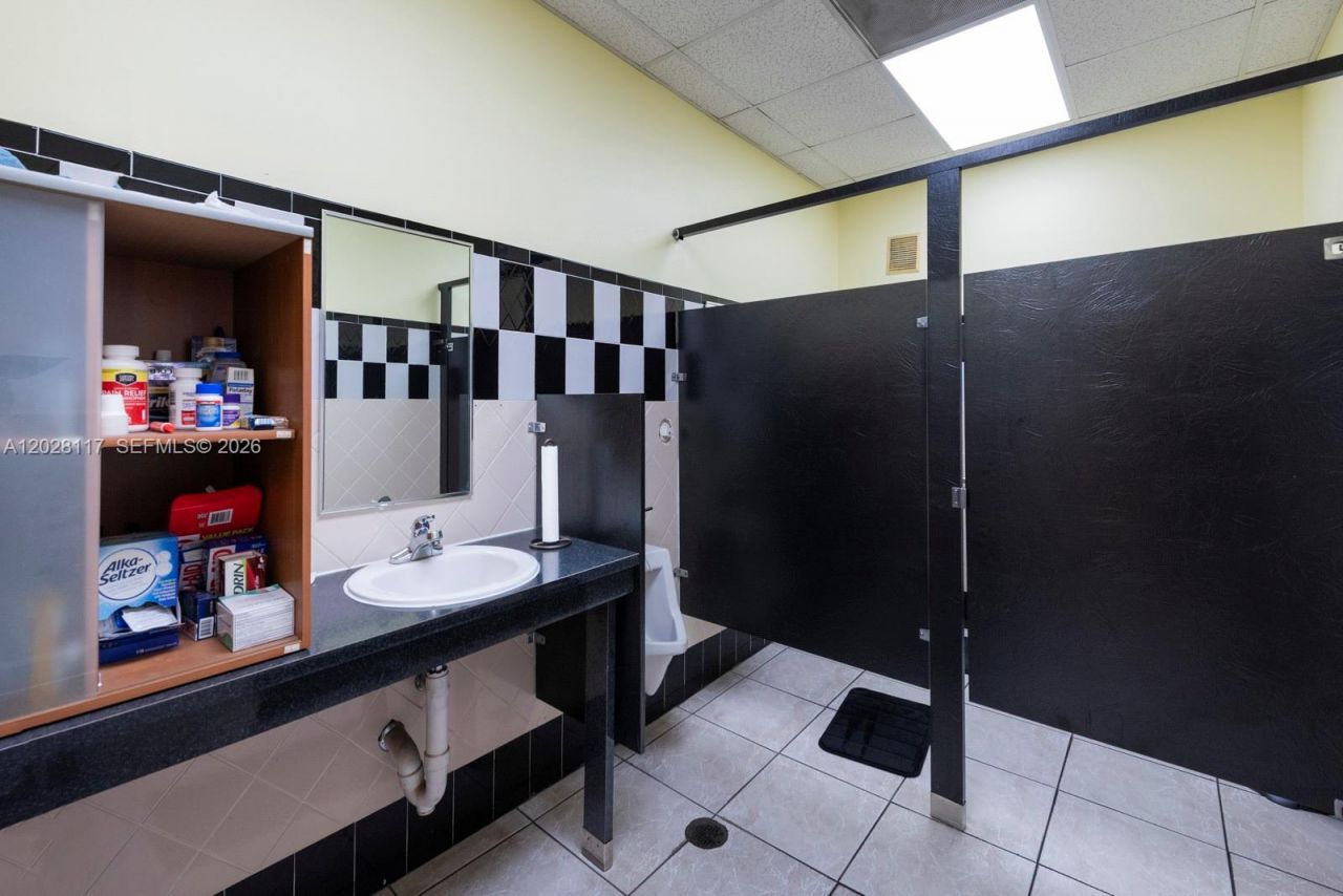 10200 NW 25th St , Unit A105, Doral, FL 33172 Photo