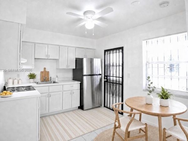 1570 NW 2nd St, Miami, FL 33125