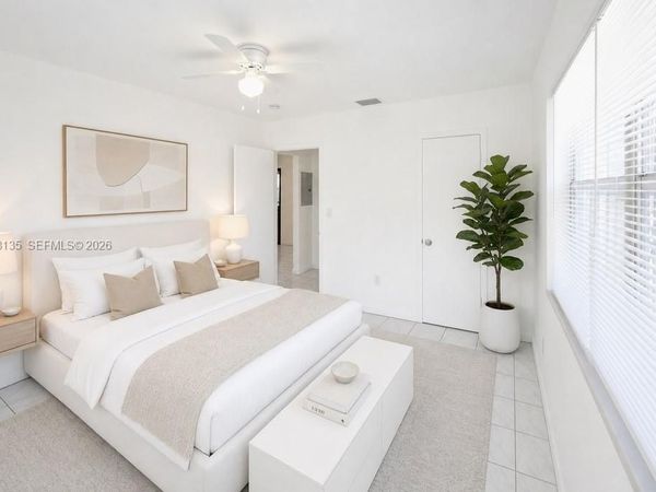 1570 NW 2nd St, Miami, FL 33125