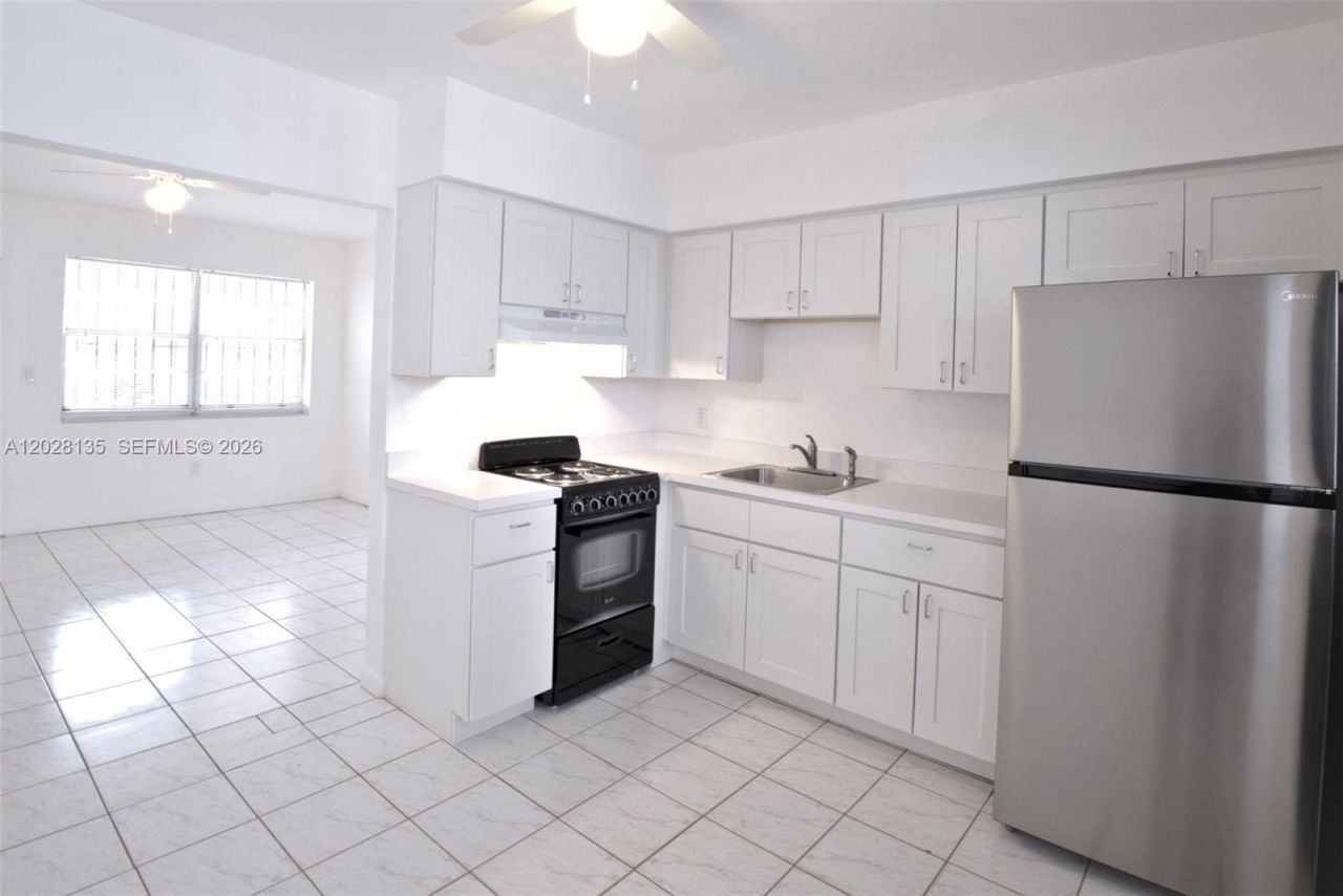 1570 NW 2nd St, Miami, FL 33125 Photo
