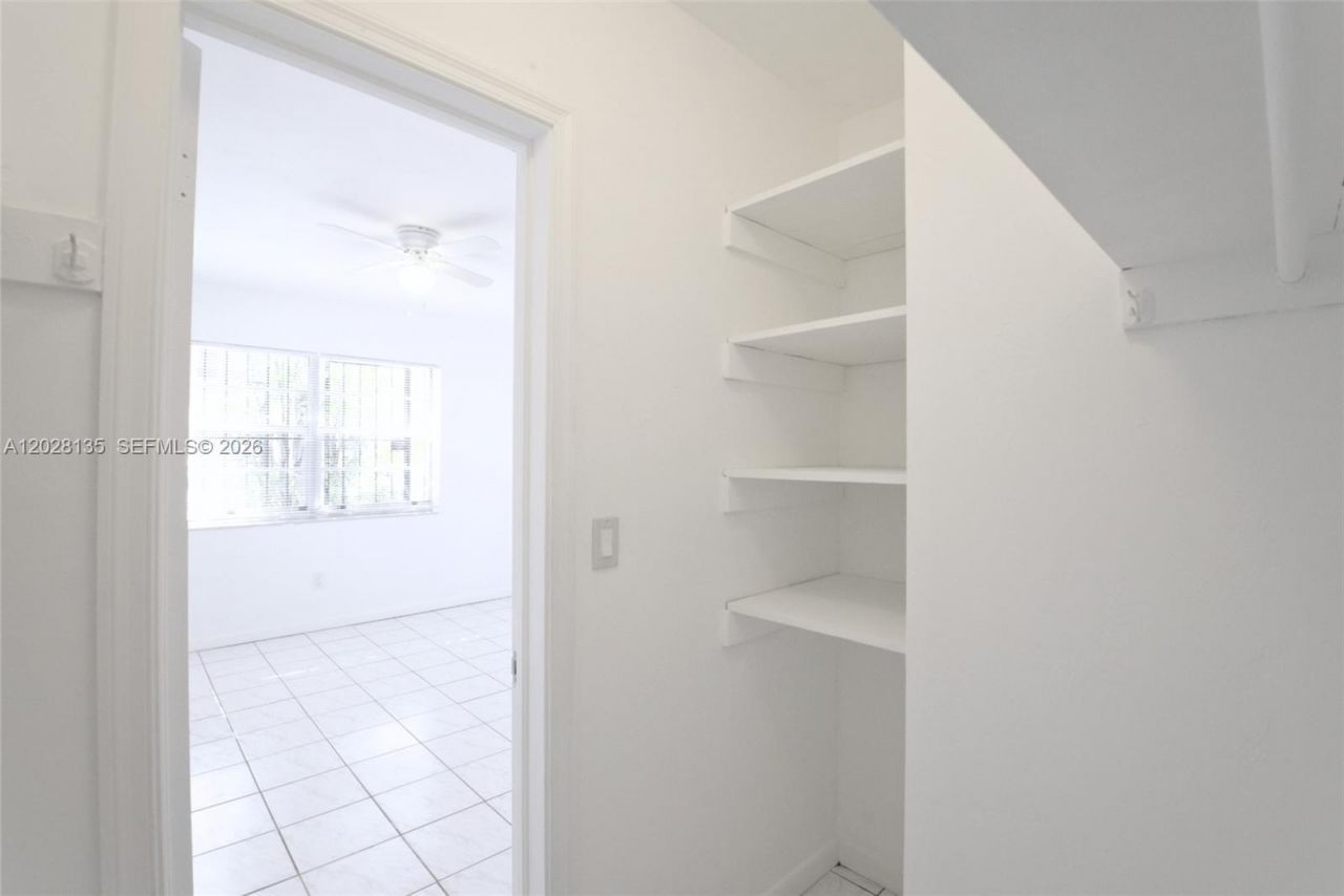 1570 NW 2nd St, Miami, FL 33125 Photo