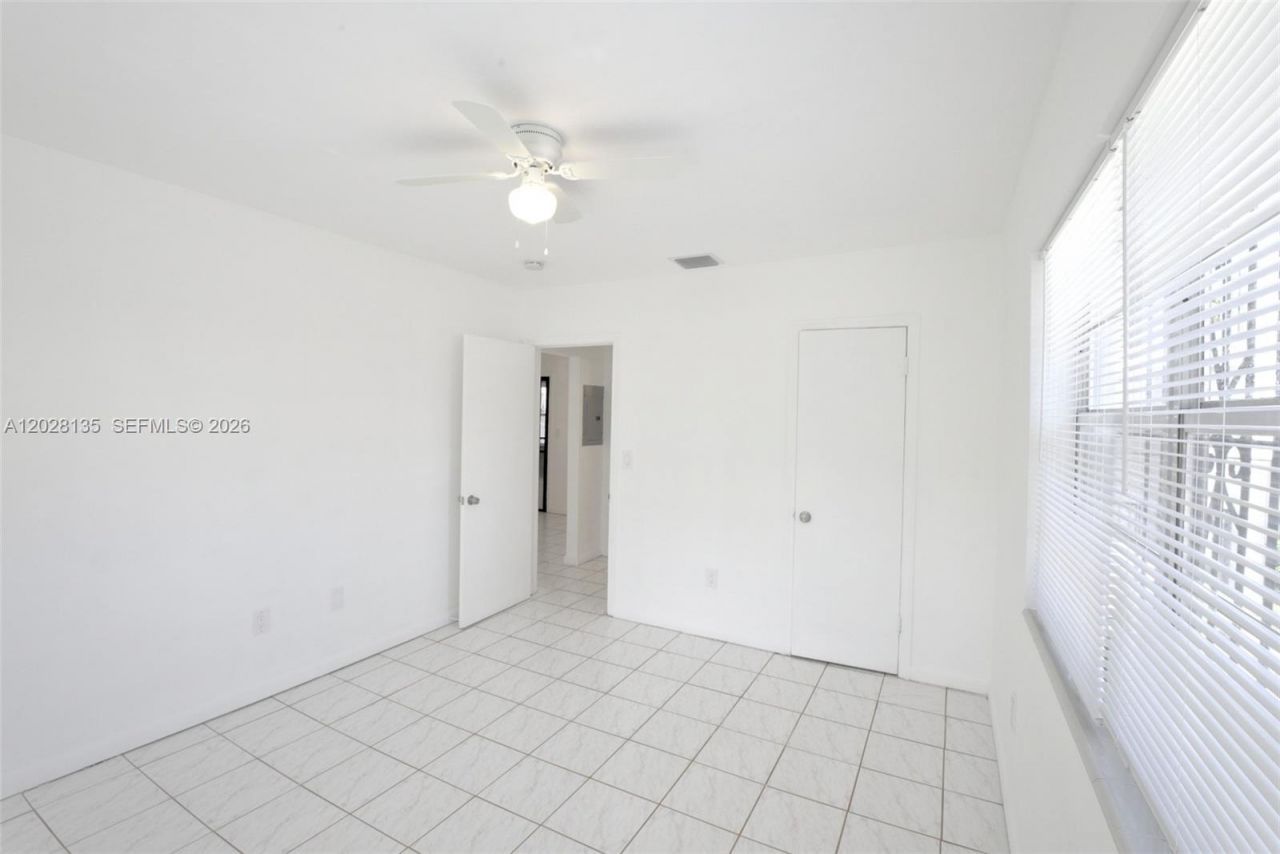 1570 NW 2nd St, Miami, FL 33125 Photo